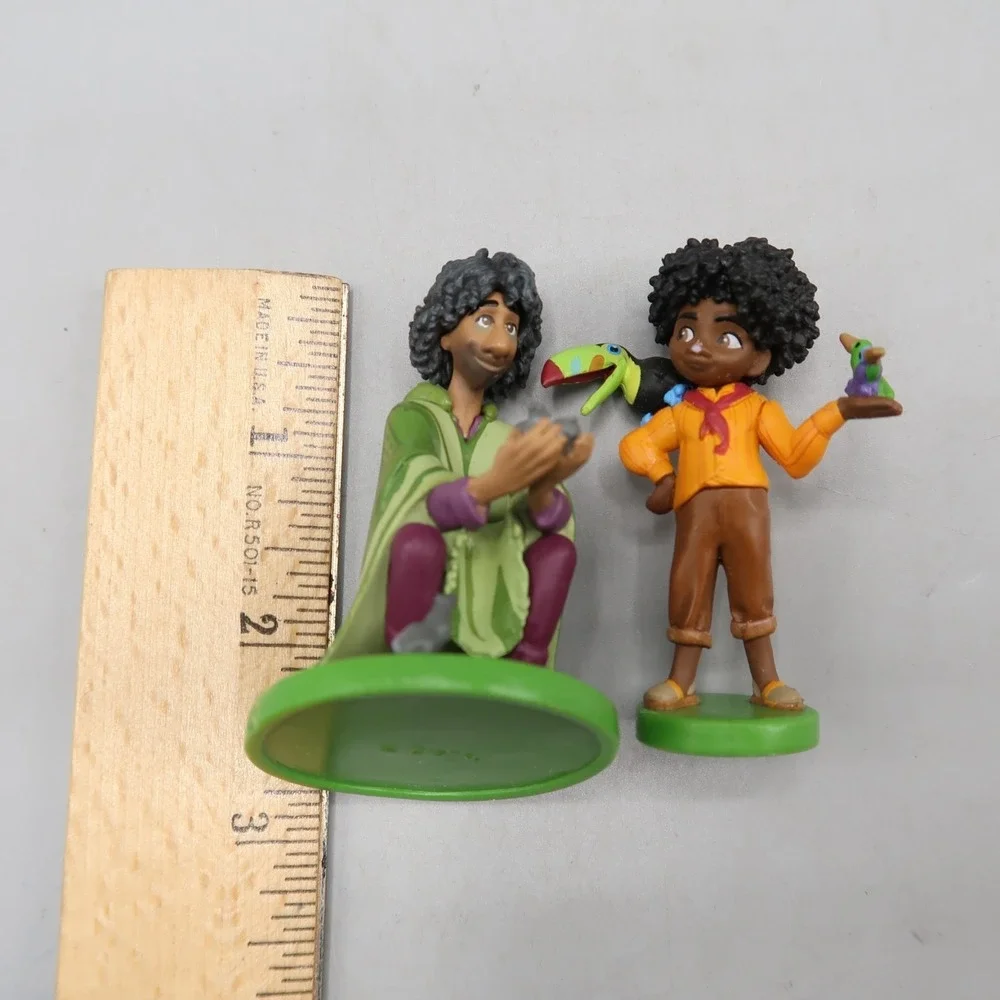 Disney Encanto Mi Familia Madrigal 6 Piece Toy Figurine Set Cake Topper